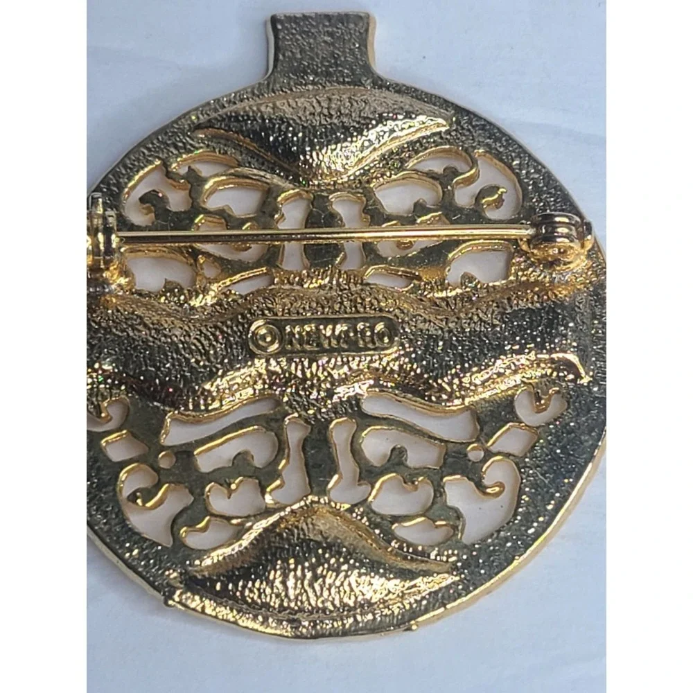 Vintage NewPro  Round Gold & Enamel Brooch